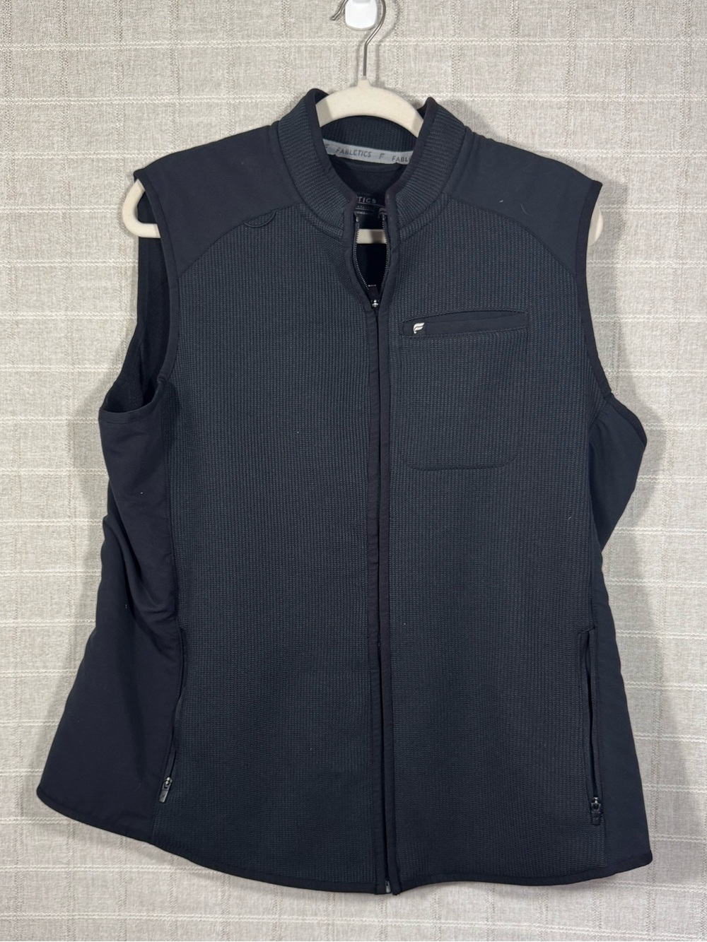 Fabletics Black Sleeveless Zip-Up Vest